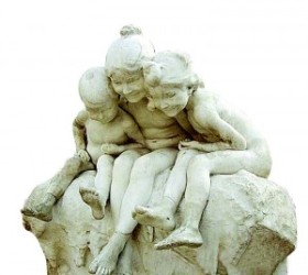 Скульптура-фонтан «Дети и лягушка» в Одессе